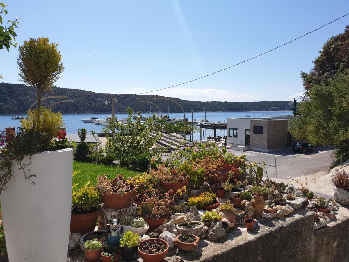 Apartmani I Sobe Jusic Rab Town Exterior photo