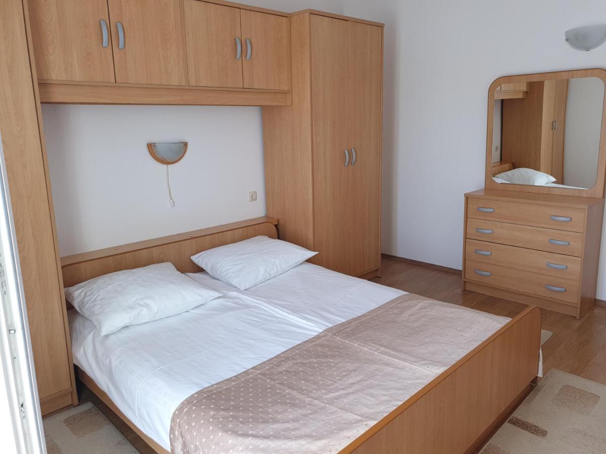 Apartmani I Sobe Jusic Rab Town Exterior photo