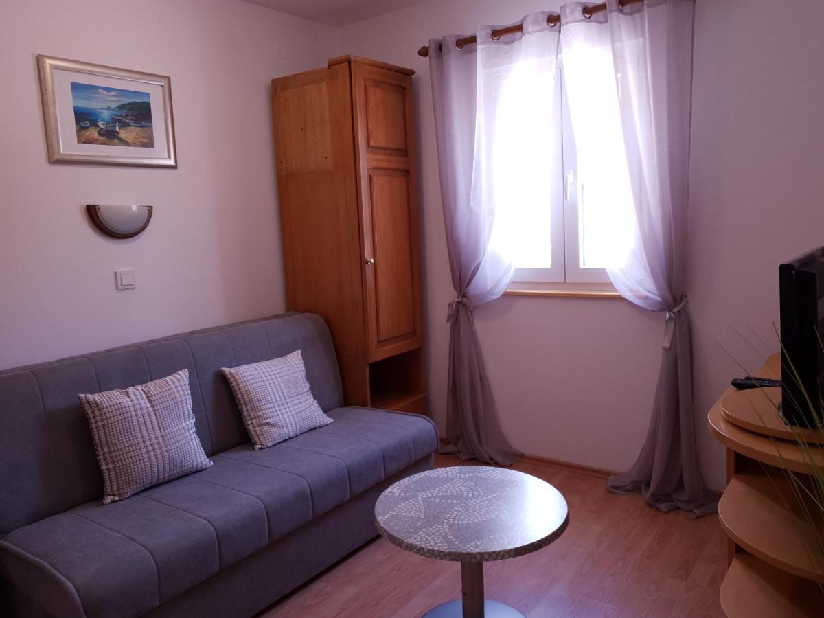 Apartmani I Sobe Jusic Rab Town Exterior photo
