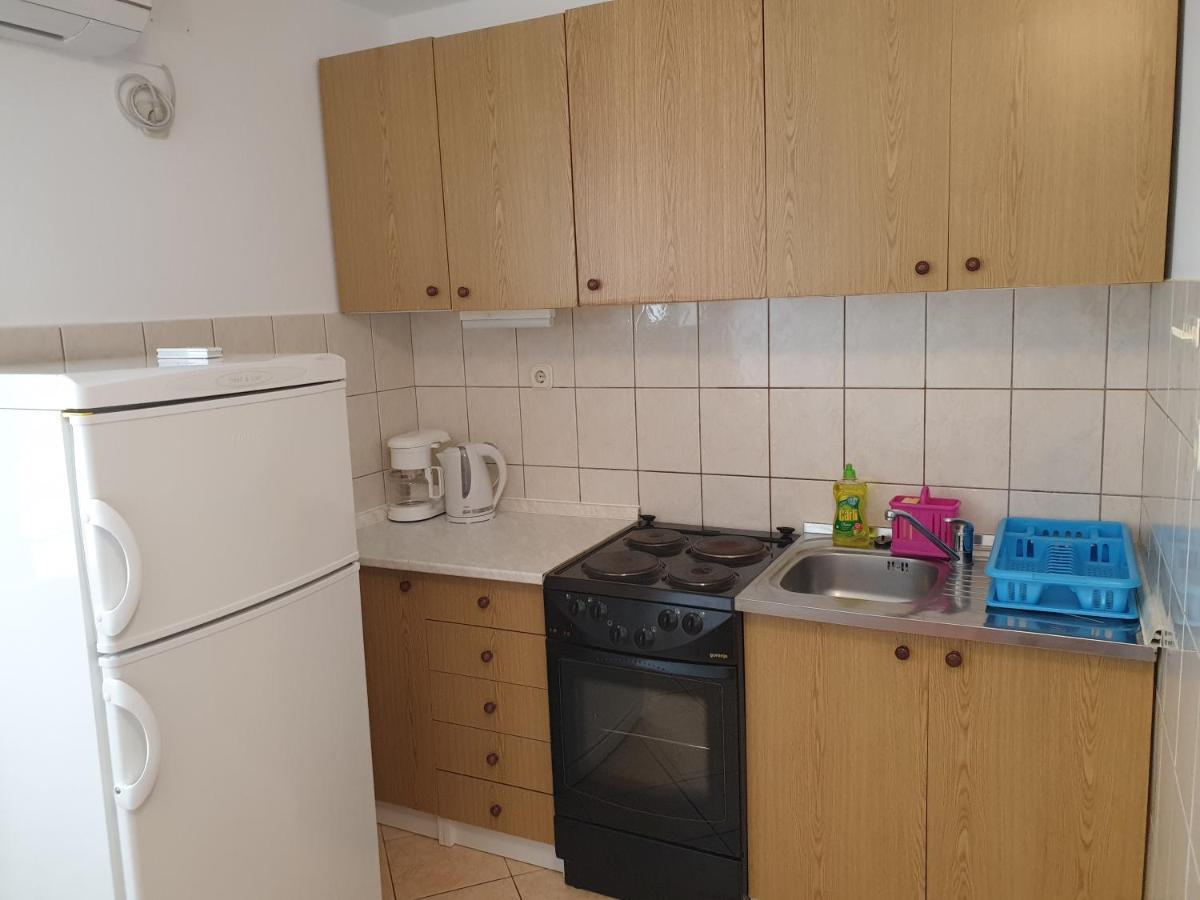 Apartmani I Sobe Jusic Rab Town Exterior photo