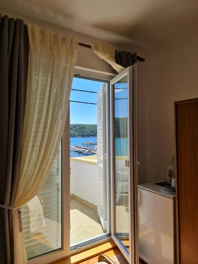 Apartmani I Sobe Jusic Rab Town Exterior photo