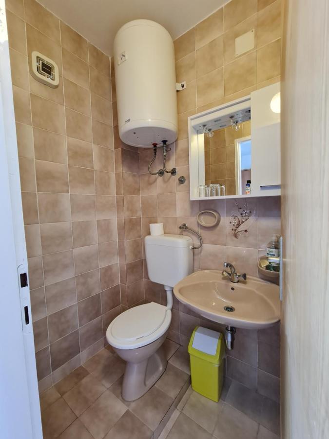 Apartmani I Sobe Jusic Rab Town Exterior photo