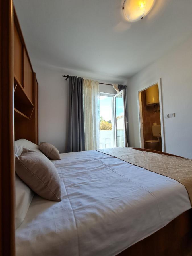 Apartmani I Sobe Jusic Rab Town Exterior photo
